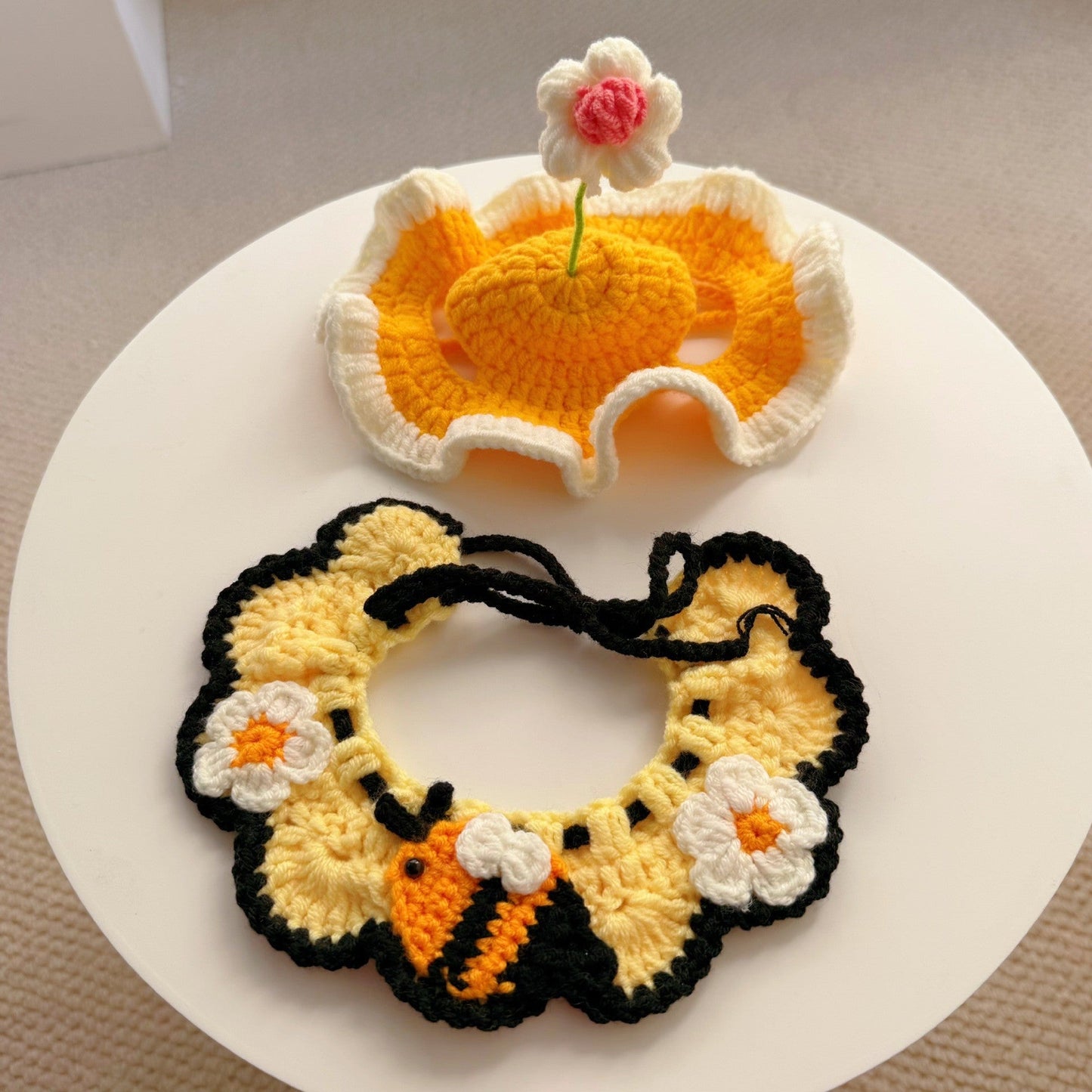 Handgemachtes Häkel-Set für Katzen – Häubchen & Kragen in 6 Designs